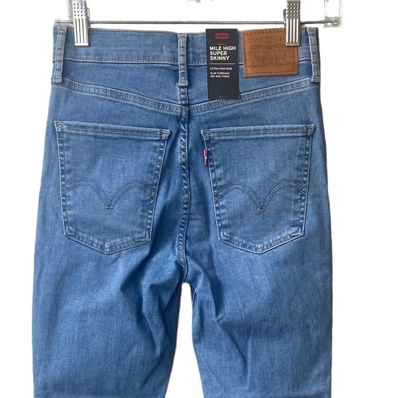 NWT Levi’s Mile High Super Skinny High Waist High Rise Distressed Jeans Size 26 - Picture 8 of 14
